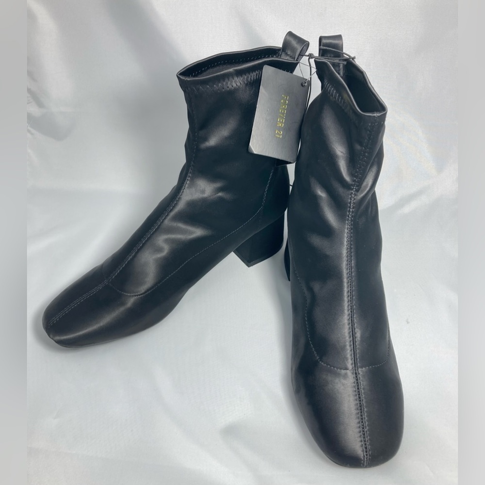 Forever 21 Satin Pull On Ankle Boots - Black - Womens Size 8.5